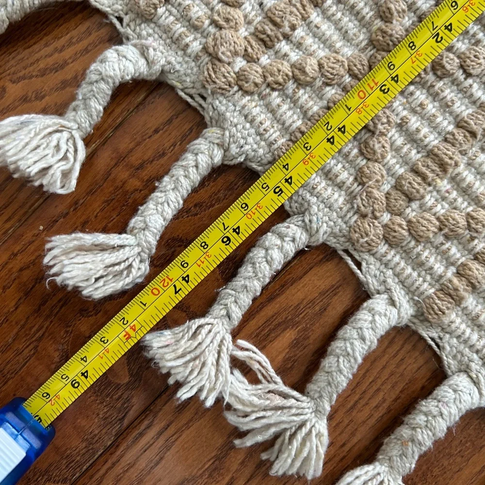 *LAST CHANCE Clearance Sale * Rug with braided tassels
